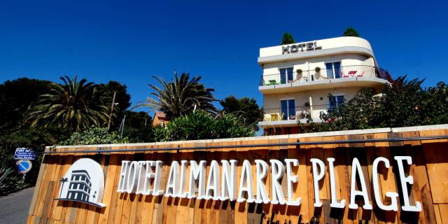 hotel-almanarre-plage-hyeres.jpg