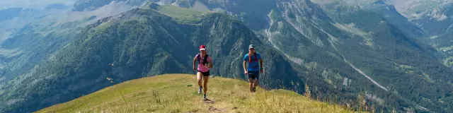 Couple en rando trail - Orcières