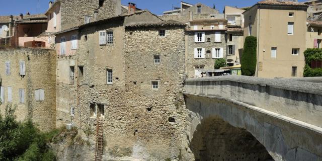 Vaison-la-Romaine - Entrée vieille ville