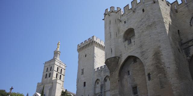 palais-des-papes-cmarchand.jpg