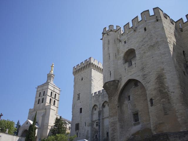 palais-des-papes-cmarchand.jpg