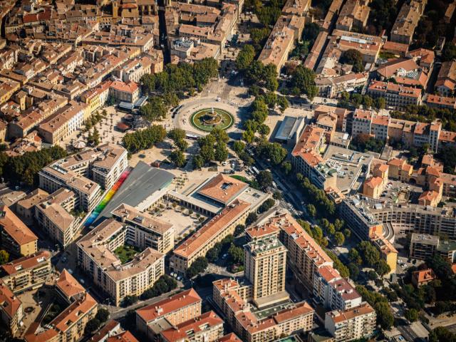 Aix En Provence, Dans Les Bouches Du Rhône © Valentin Pacaut The Explorers