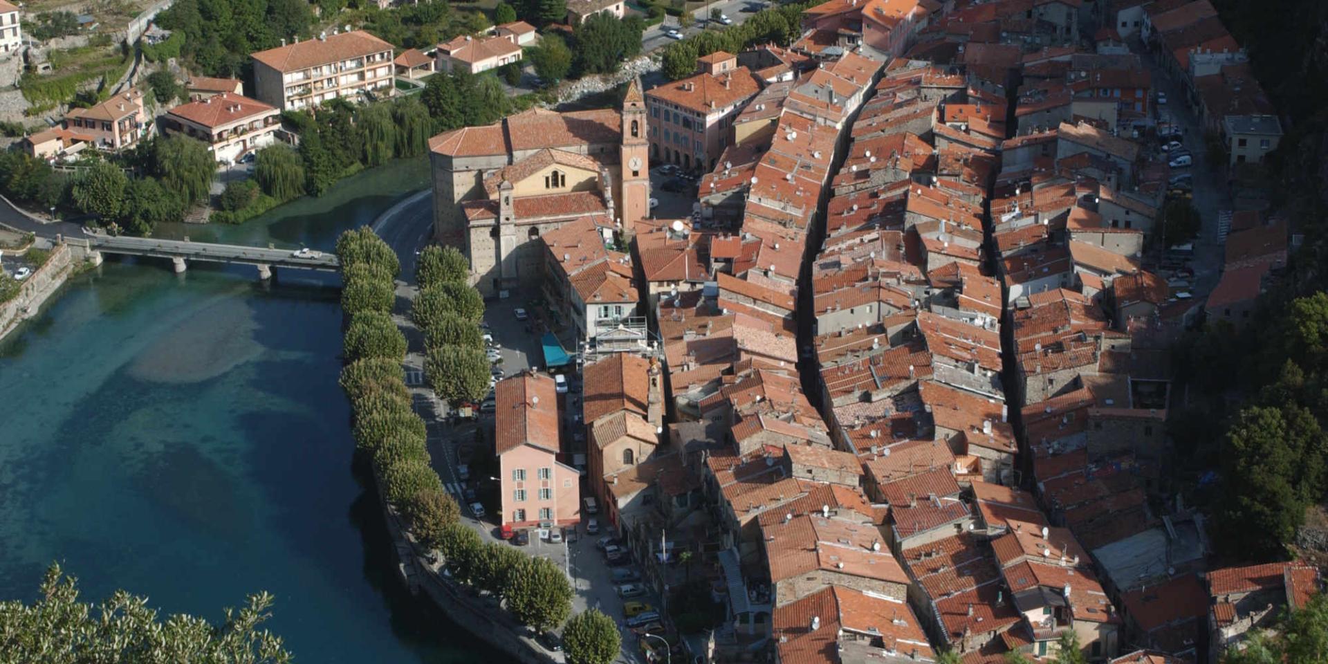 ALPES-MARITIMES 06 BREIL-SUR-ROYA PORTES DU MERCANTOUR MONTAGNE LA ROYA VILLAGE
