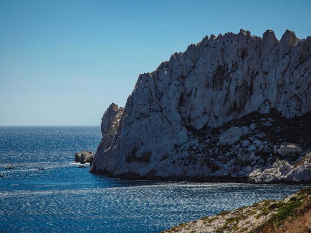 calanques-provence-valentin-pacaut-the-explorers.jpg