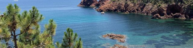 Plage dans le Massif de l'Esterel, Var