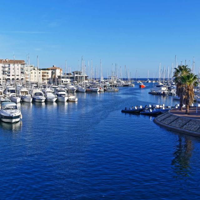 port-frejus-cotedazur-as-176066665.jpeg