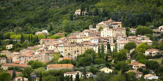 Village de Seillans dans le Var