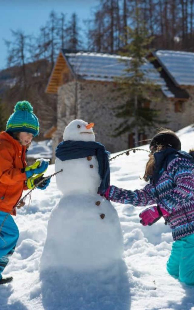 auron-enfants-neigeplans-sur-la-comete.jpg