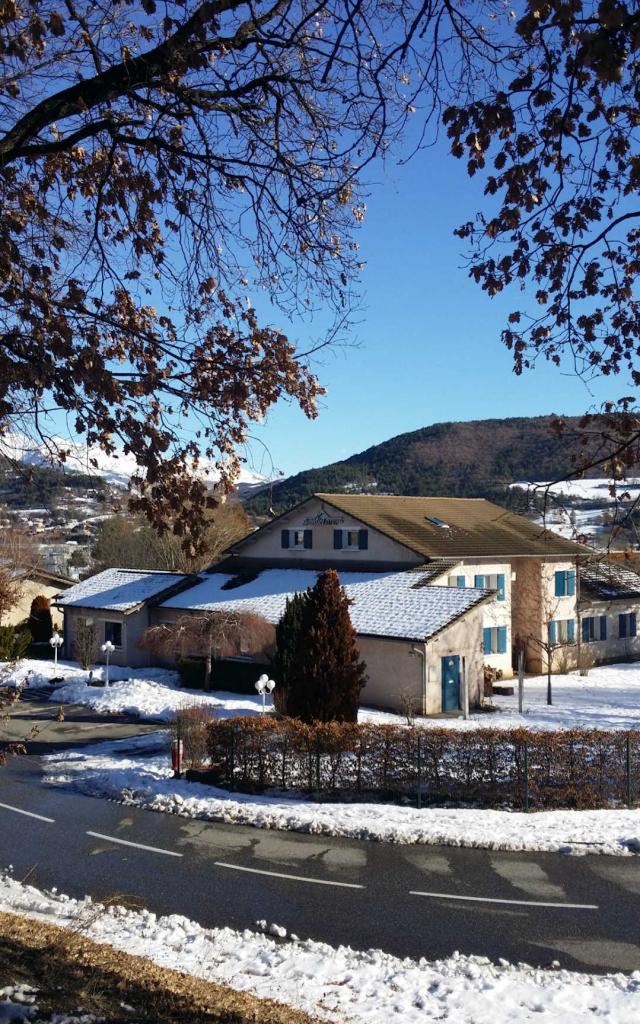 hotel-avantici-sous-la-neige.jpg