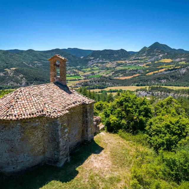 ecotourisme-baronnies-provencales-chapelle-almesnage