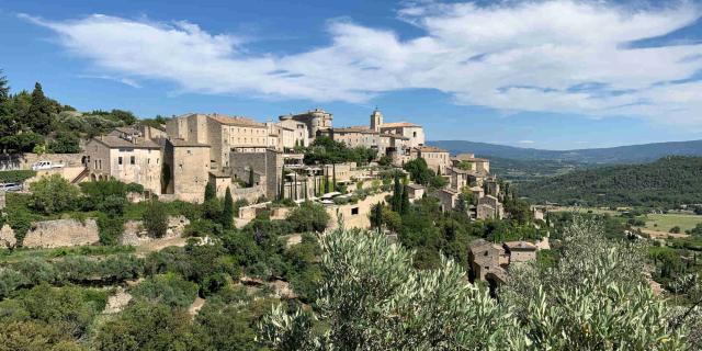 ecotourisme-luberon-village-gordes-s-lepelley.jpg