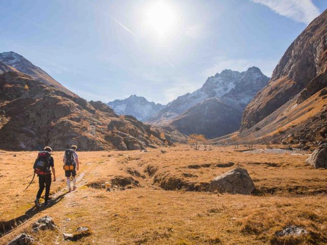 pn-ecrins-refuge-adele-planchard-t-blais.jpg