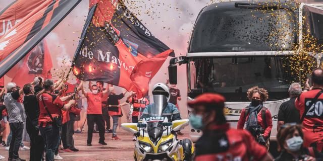 Arrivee_Bus-joueurs-toulon-©RCT.jpg