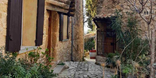 Ruelles du village de Gigondas