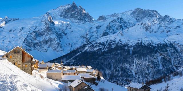 Station Le Chazelet Alpes Istock.jpg