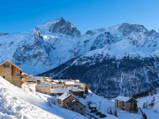 Station Le Chazelet Alpes Istock.jpg