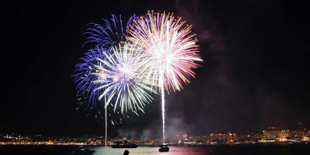 Feux Artifice Niccolo Ornati Unsplash