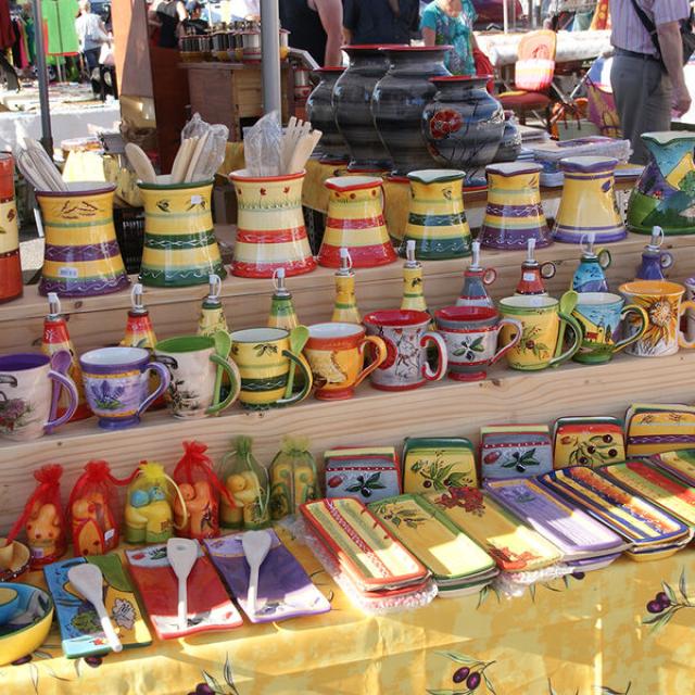 Marché traditionnel de Valensole