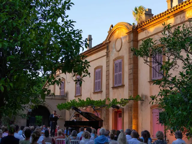 Performance at the Nuits du Château de la Moutte in Saint-Tropez