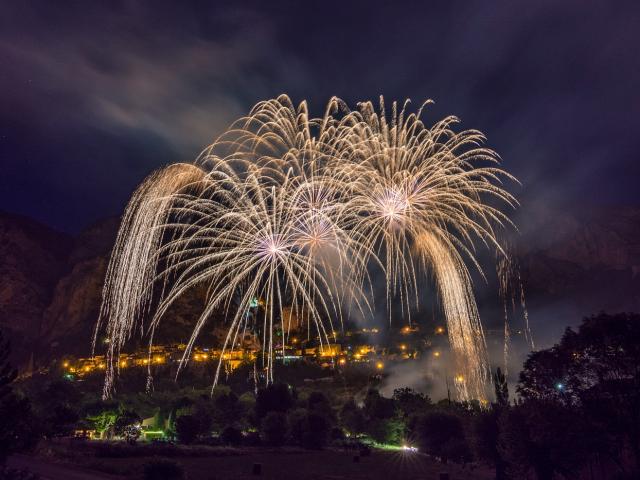 Fete Feu D'artifice Moustiers Sainte Marie Philippe Murtas