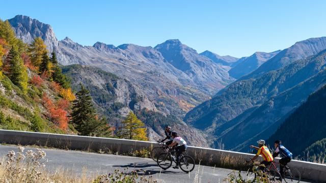 Velo Dans Le Verdon Au Col Dallos