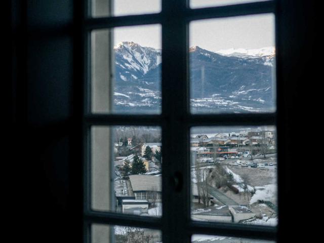 Fenetre Vue Montagne La Robeyere Embrun Hautes Alpes
