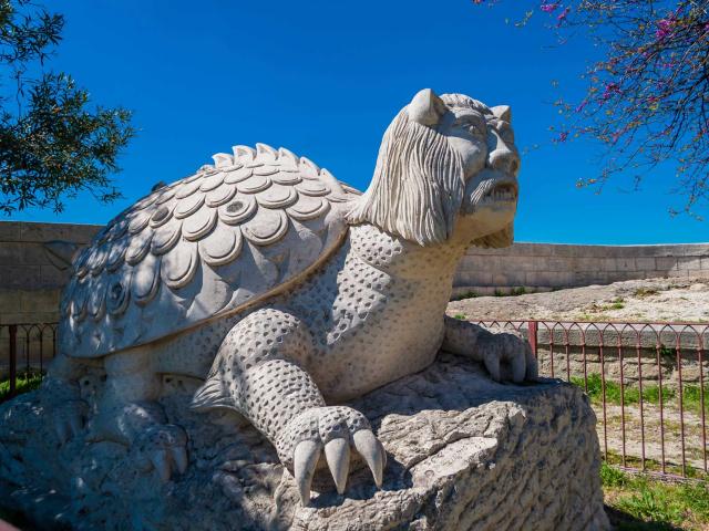 Tarasque Tarascon Provence Bernard Girardin