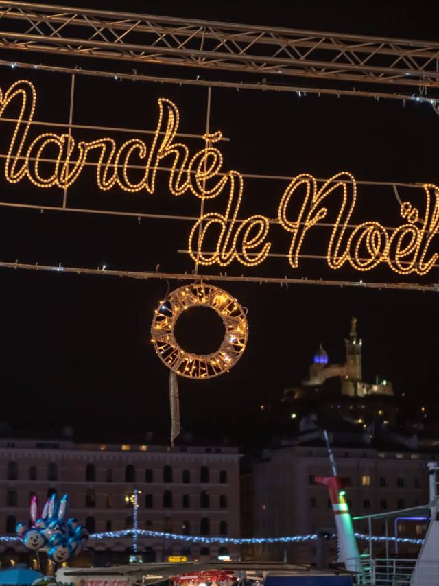 Noel Marche Vieux Port