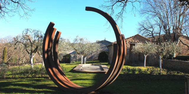 Bernar Venet Ligne Indeterminee Commanderie De Peyrassol Cchillio