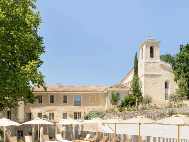 Vue Piscine Couvent des Minimes Mane Provence