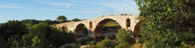 Pont Julien Bonnieux