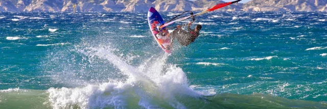 Plance A Voile Marseille Bouches Du Rhone Amouton