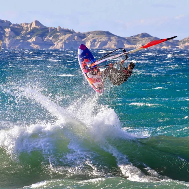 Plance A Voile Marseille Bouches Du Rhone Amouton