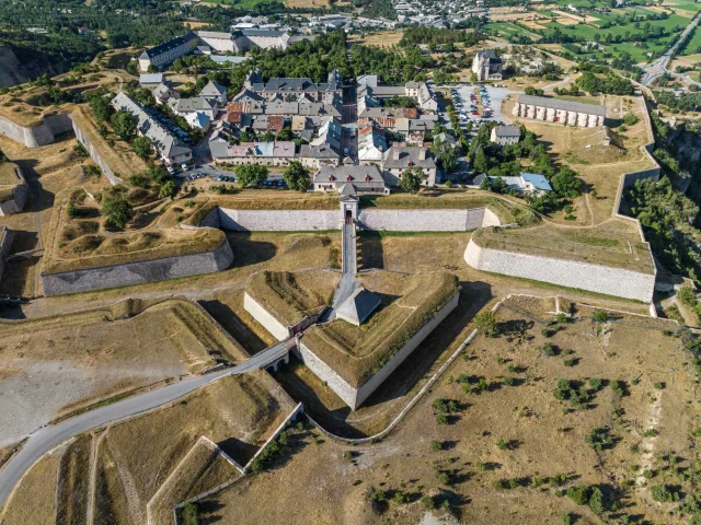 vue aérienne de Mont Dauphin