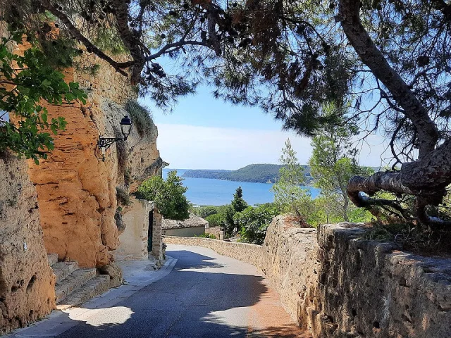 Ruelle Miramas Le Vieux Etang De Berre