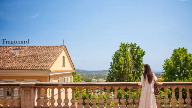 Blick von der Terrasse des Fragonard-Museums auf das Hinterland von Grasse