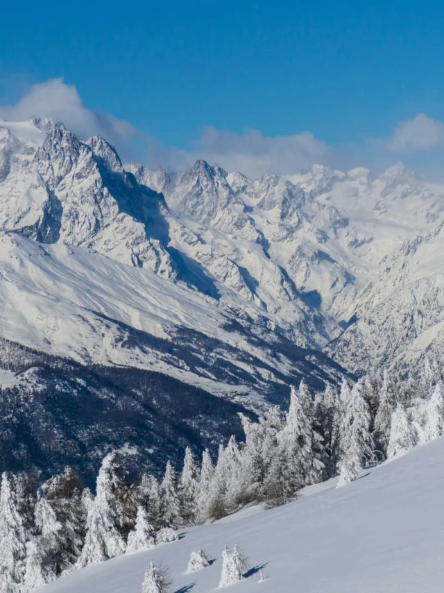 Snow-covered mountains in Saint-Crépin in the Hautes-Alpes