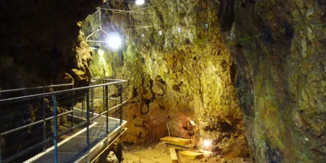 Grotte Du Lazaret