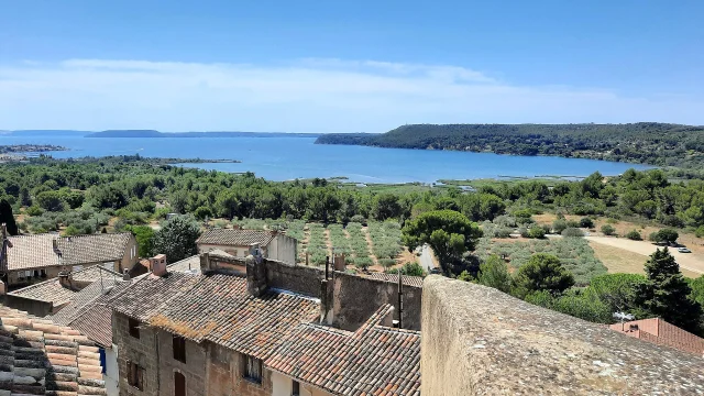 Vue du Parc Poudrerie depuis Miramas-le-Vieux