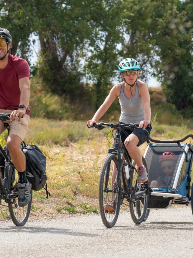 Family cycling in Provence-Alpes-Côte d'Azur