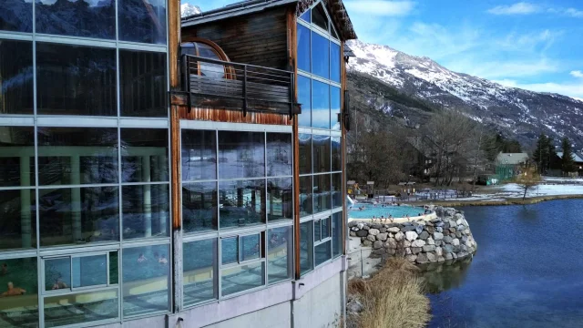 Grands Bains Du Monetier