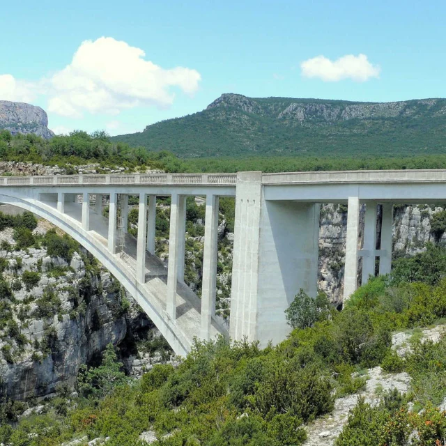 Pont de l'Artuby dans le Var