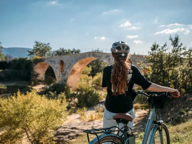 Pontjulien Hellolaroux