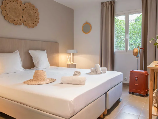 Chambre Appartement Ile Des Embiez Société Paul Ricard Ile Des Embiez