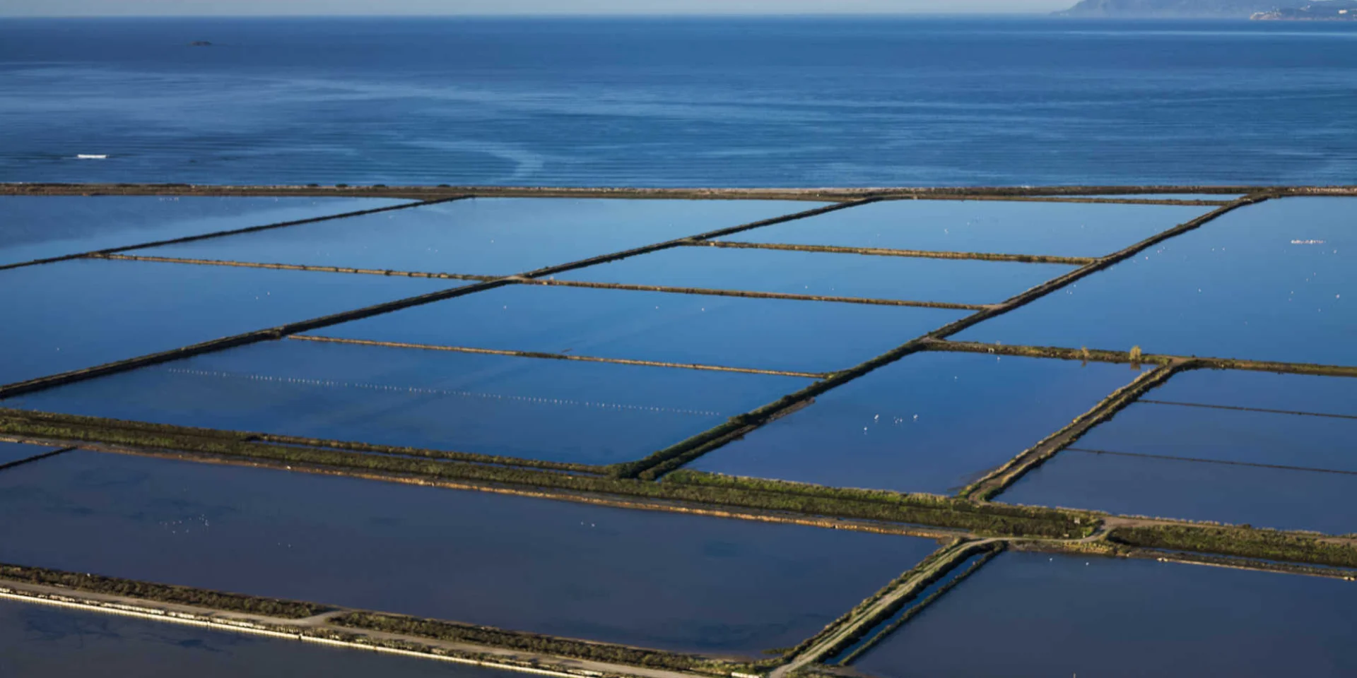 Vue aérienne du Salin des Pesquiers