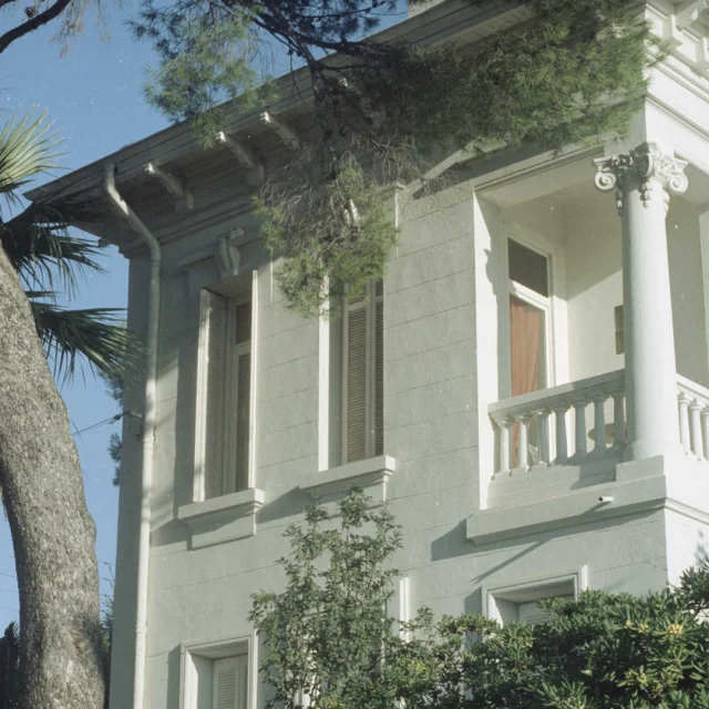 Façade d'une villa Belle Epoque dans le quartier Notre-Dame à Saint-Raphaël