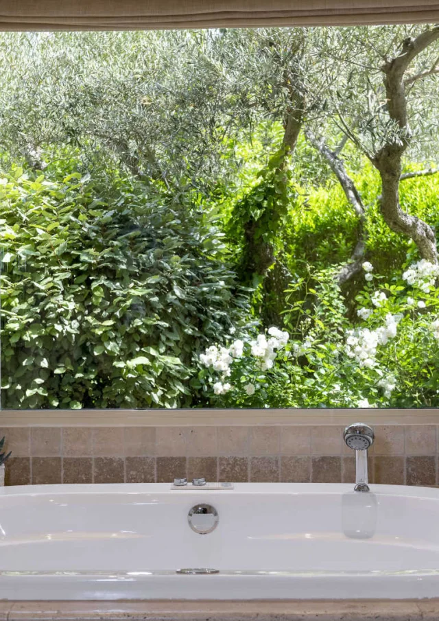 Salle De Bain au Mas De L Oulivie