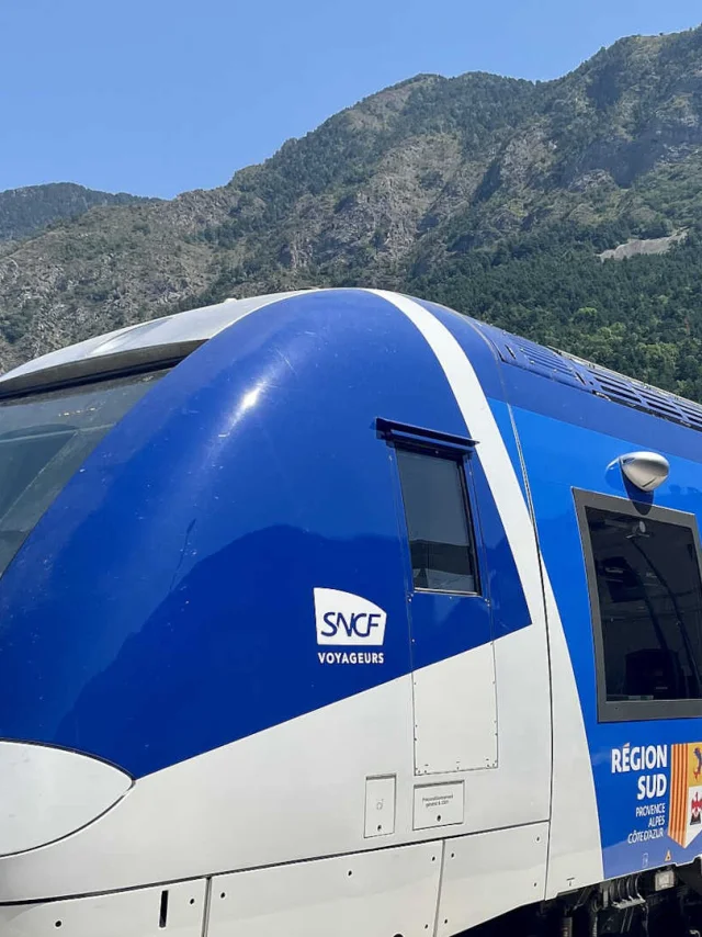 A ZOU TER on guard at Tende, with the mountains in the background