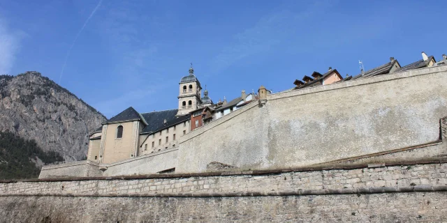 Mur d'enceinte des fortifications Vauban de Briançon