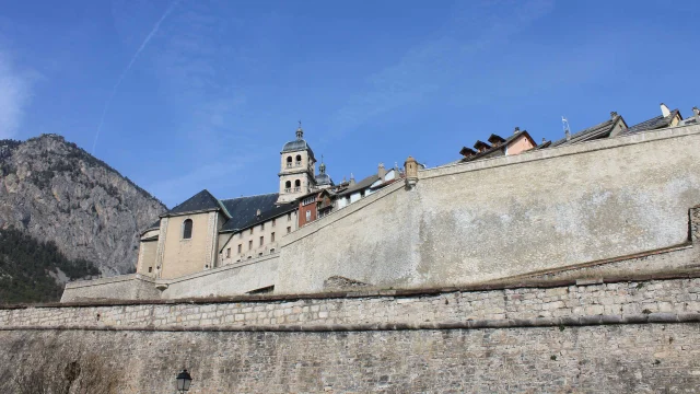 Mur d'enceinte des fortifications Vauban de Briançon